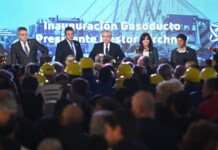 Fue tan grande la farsa de la inauguración del gasoducto NK, que el gobierno estuvo obligado a dar el paso menos esperado: decir la verdad Sergio Massa: "El gasoducto Néstor Kirchner generará superávit en dólares para Argentina" - Foto: NA