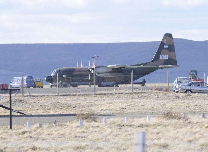 El C-130 en el aeropuerto de Río Gallegos - Foto: OPI Santa Cruz/Francisco Muñoz