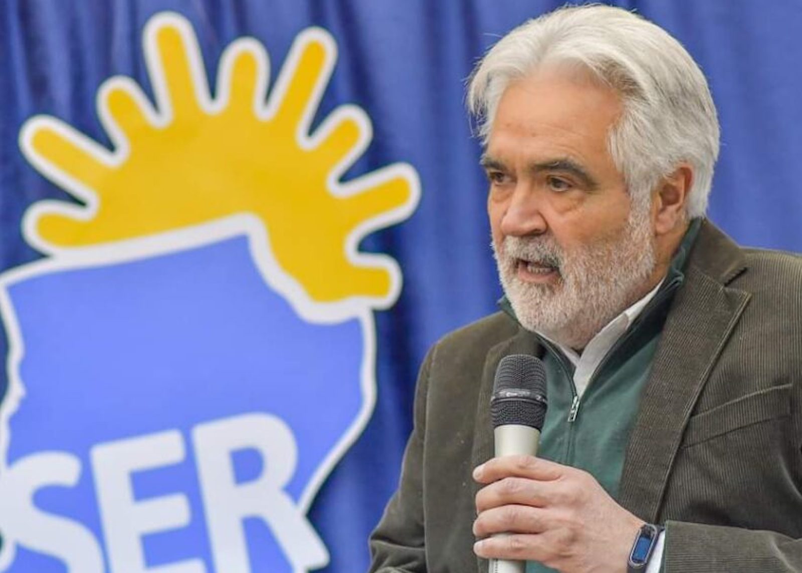 ¡Mirá quien habla! Sergio Acevedo en modo K: desmemoriado, reseteado y “sin historia”, a pesar de su Veraz político y el pésimo manejo de la cuestión docente ¡Mirá quien habla! Sergio Acevedo en modo K: desmemoriado, reseteado y “sin historia”, a pesar de su Veraz político y el pésimo manejo de la cuestión docente