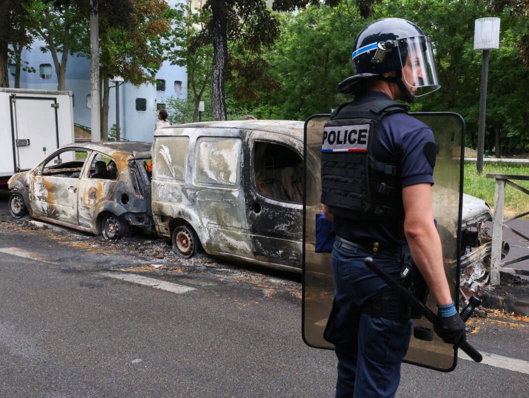 Más de 1.300 detenidos en Francia durante una cuarta noche de disturbios tras la muerte de Nahel M - Foto: NA