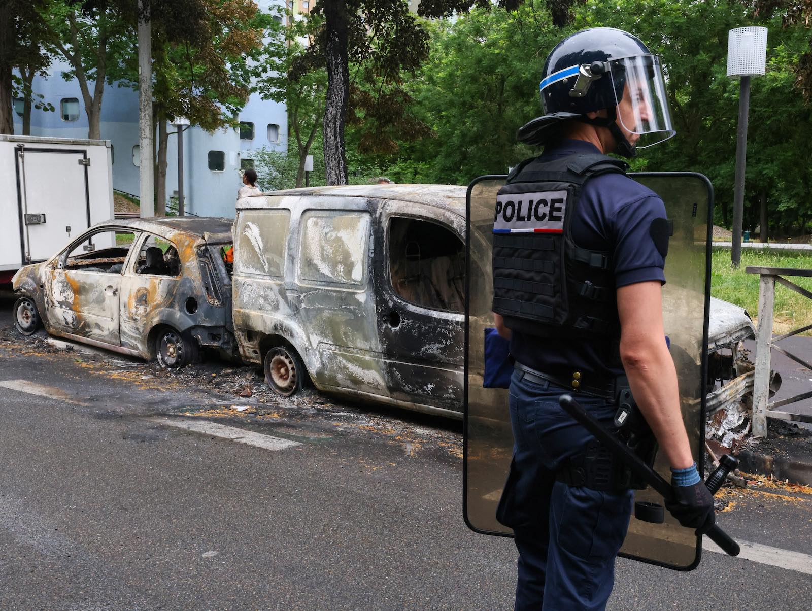 Más de 1.300 detenidos en Francia durante una cuarta noche de disturbios tras la muerte de Nahel M - Foto: NA Más de 1.300 detenidos en Francia durante una cuarta noche de disturbios tras la muerte de Nahel M - Foto: NA