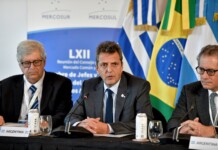 El ministro de Economía, Sergio Massa, tras la reunión del Consejo Mercado Común del MERCOSUR, en la que participaron ministros de Economía y presidentes de Bancos Centrales del bloque - Foto: NA
