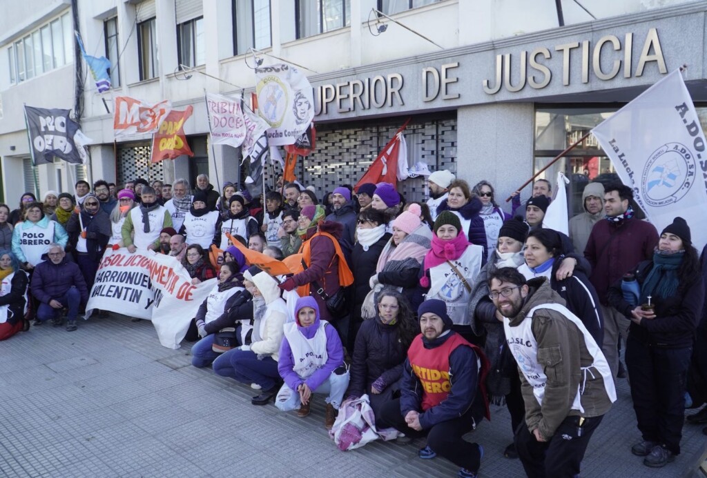 El acto de ADOSAC logró la adhesión de todos los gremios y sectores nacionales que prometieron nacionalizar la persecución judicial en Santa Cruz