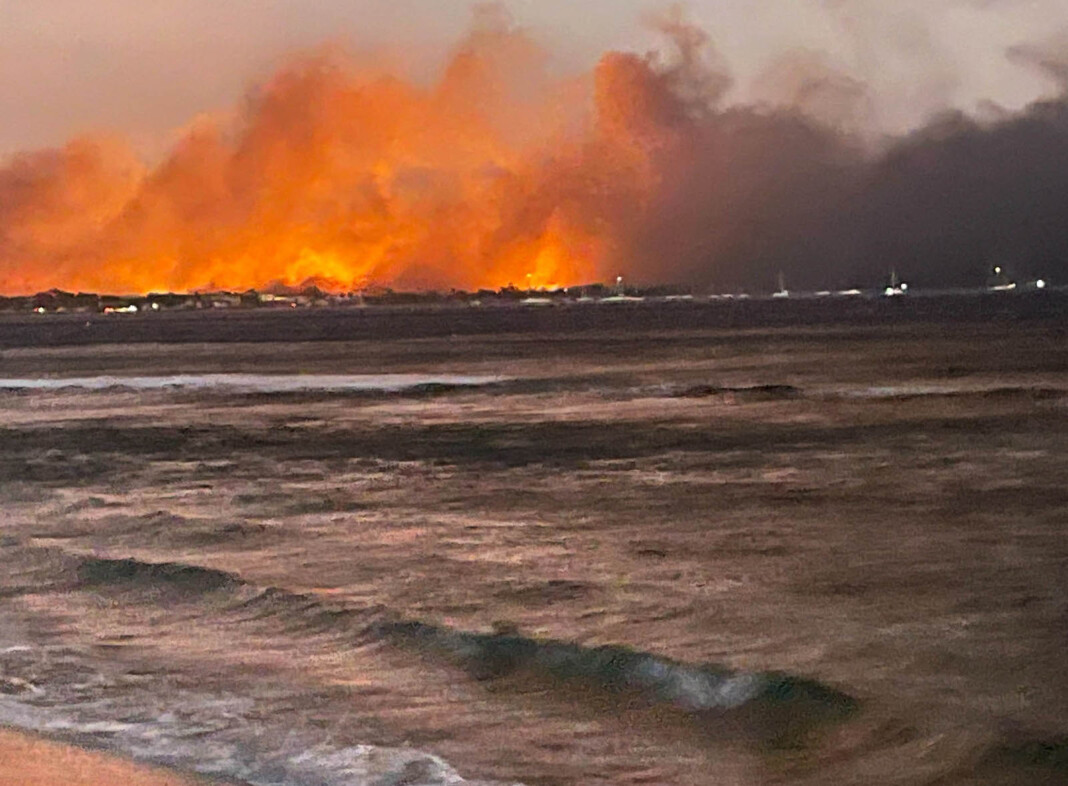Devastadores incendios en Maui, Hawái: Muertes y destrucción en histórica ciudad - Foto: NA