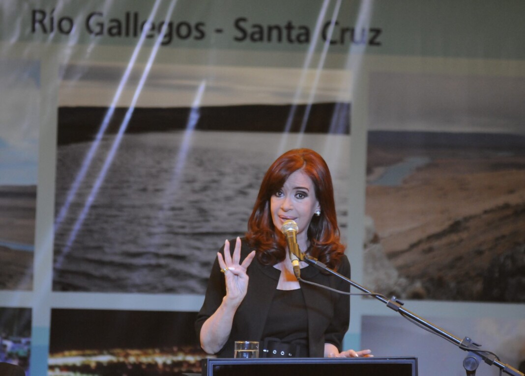 Cristina Kirchner siendo Presidenta de la Nación anuncia las obras de la represas sobre el río Santa Cruz - Foto: OPI Santa Cruz/Francisco Muñoz