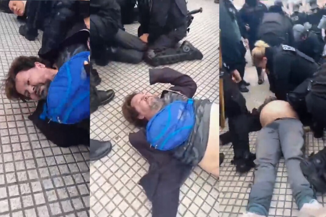 La muerte de Facundo Molares, un militante de izquierda, durante una manifestación con incidentes en el Obelisco de la Ciudad de Buenos Aires - Foto: NA