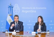 Reverta detalla las medidas anunciadas por Sergio Massa El ministro Sergio Massa y la titular de la ANSES, Fernanda Raverta - Foto: Prensa Economía