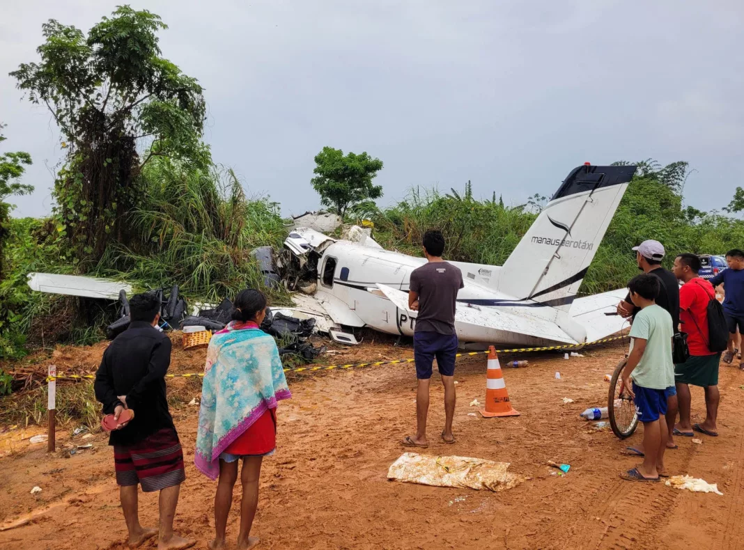Trágico accidente aéreo en la selva del Amazonas deja 14 muertos - Foto: NA