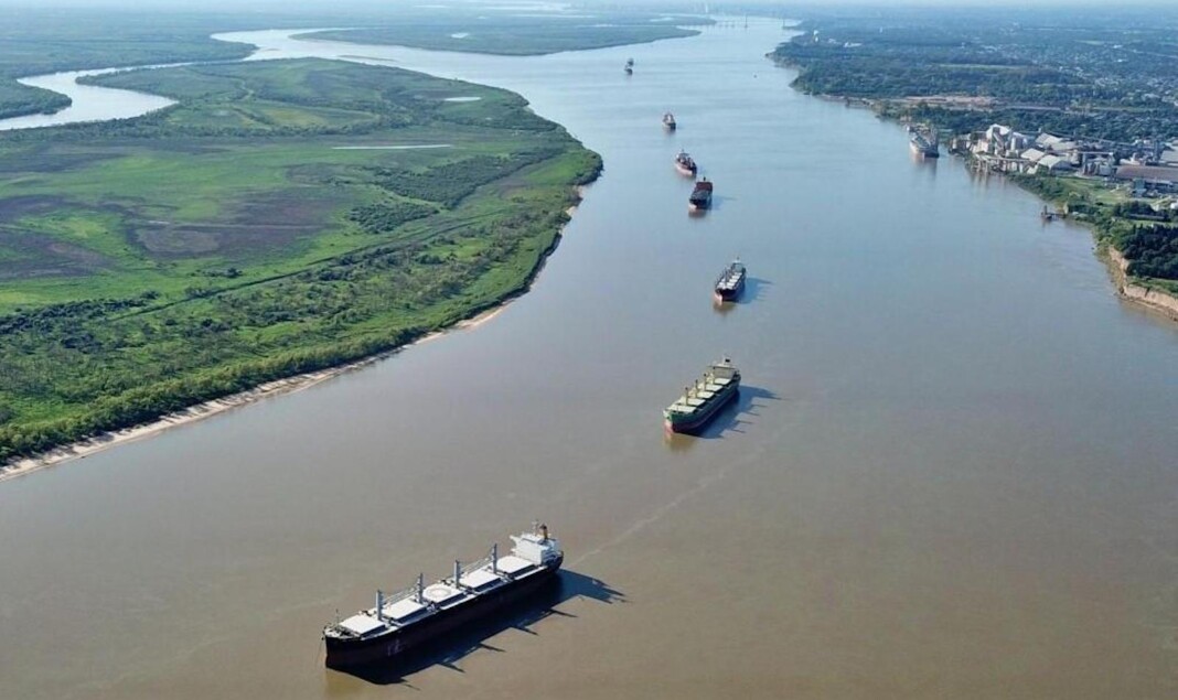 Aduana intensifica controles en la hidrovía proveniente de Paraguay
