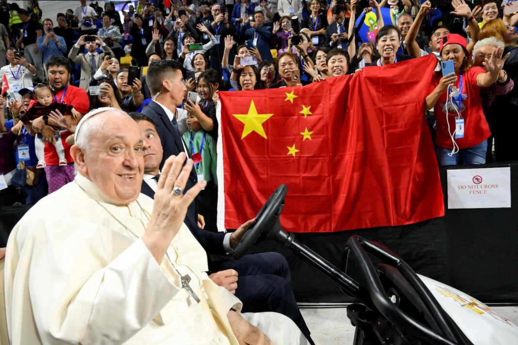 Papa Francisco concluye viaje histórico a Mongolia - Foto: NA