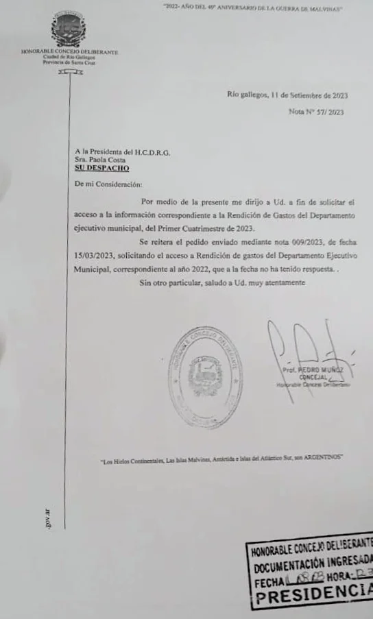 El intendente Pablo Grasso se enojó con un periodista que le preguntó por las obras denunciadas. Las negó pero nuestro informe mata relato