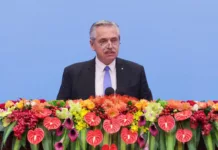 Juez federal ordena operativos en empresas de seguros en causa vinculada a Alberto Fernández Alberto Fernández: "la percepción que hay es de alguien que no está bien" sobre Javier Milei - Foto: NA