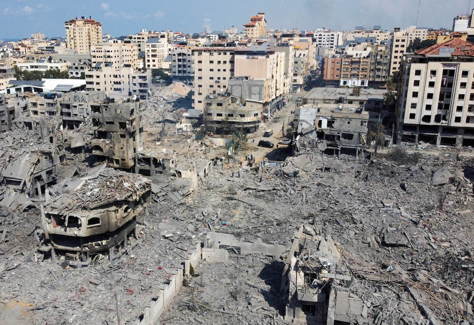 Israel ataca Gaza con los bombardeos más feroces en su historia - Foto: NA