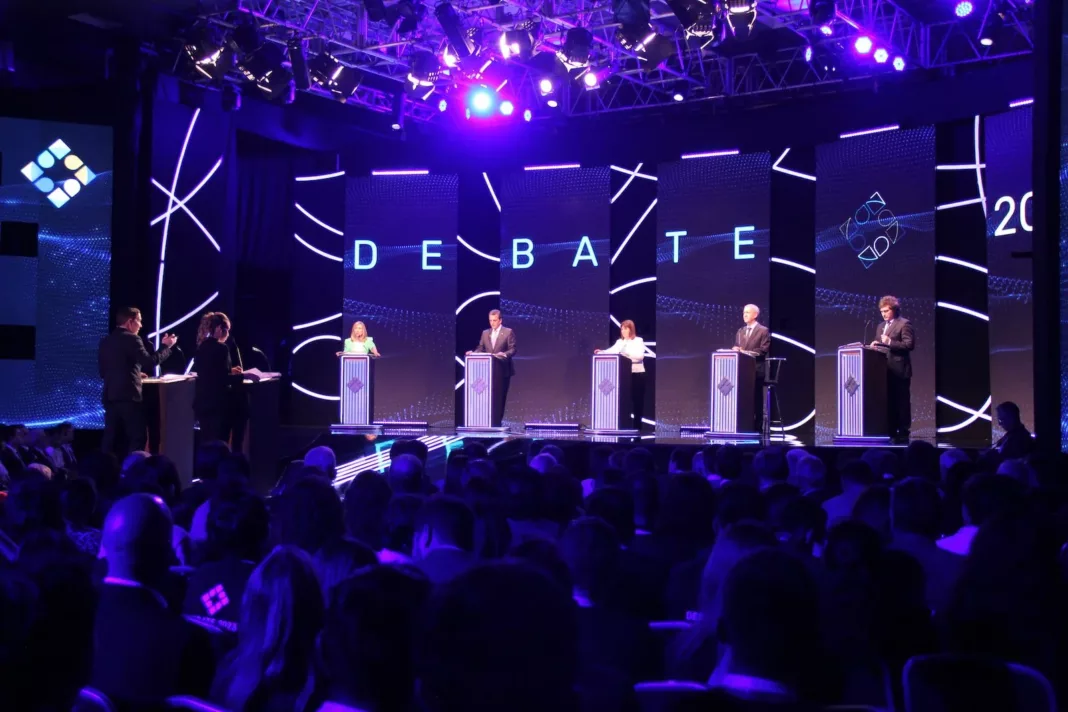 Los cinco candidatos presidenciales se enfrentaron en un debate en Santiago del Estero - Foto: Debate Electoral