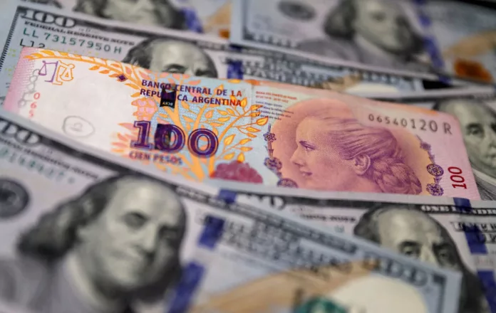 Dólar en alza - Foto: NA