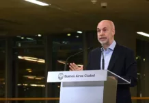 Rodríguez Larreta se distancia de Milei y Massa, considerándolos “malas opciones para los argentinos” Rodríguez Larreta se distancia de Milei y Massa, considerándolos "malas opciones para los argentinos" - Foto: NA