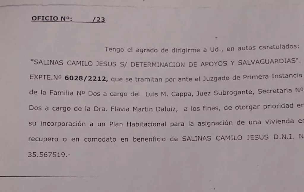 Perdieron todo el incendio de los 400 departamentos. Están hacinados, mujer, abuela e hijo discapacitado y sin solución del IDUV que entregó 6 viviendas y no los tuvo en cuenta 