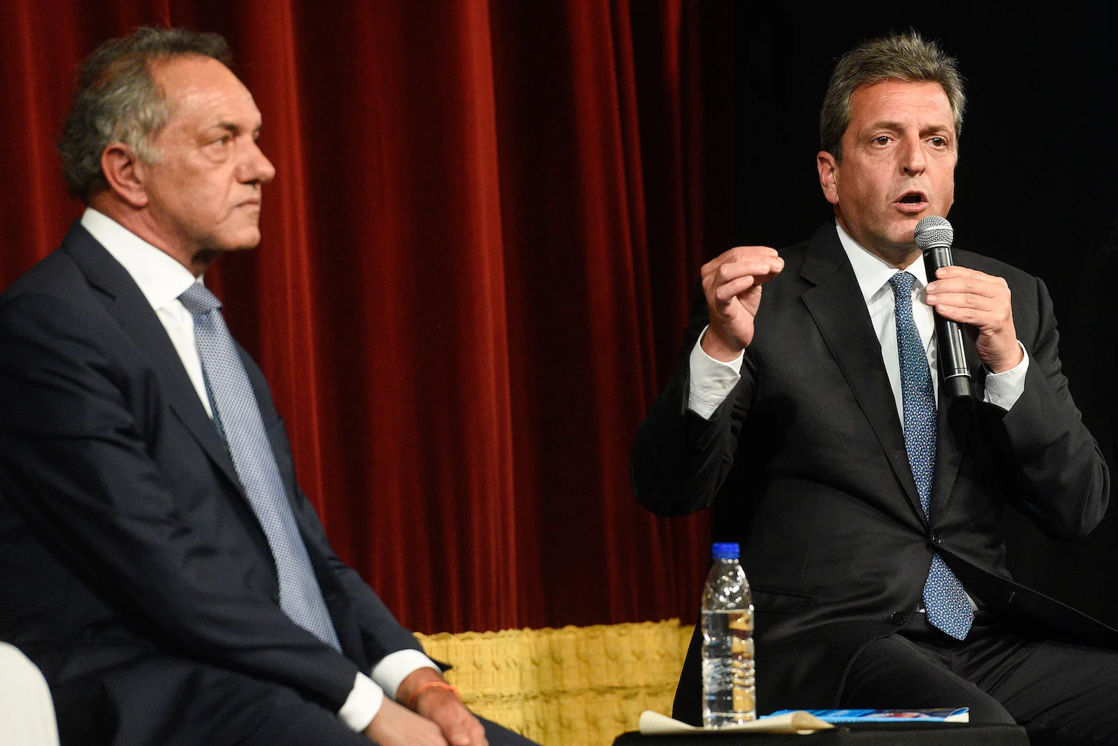 Sergio Massa responde a Javier Milei y lo califica como "irresponsable" Sergio Massa responde a Javier Milei y lo califica como "irresponsable"
