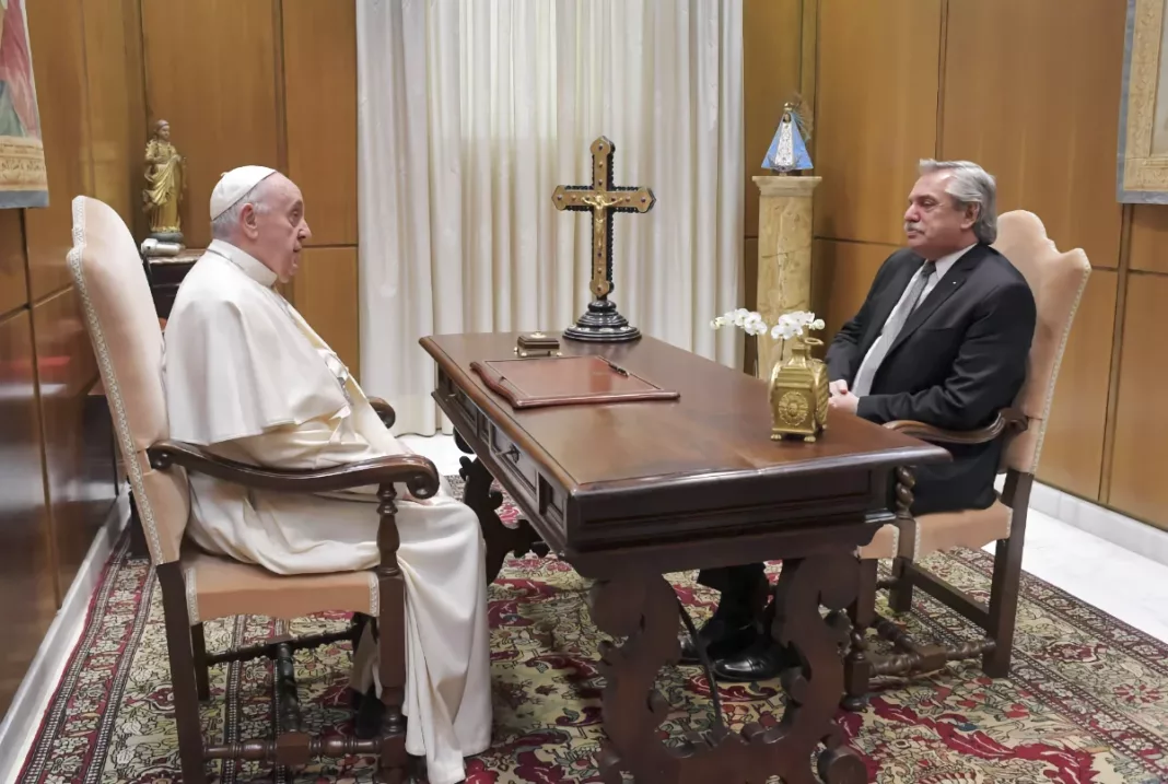 Alberto Fernández será recibido por Papa Francisco en sus últimos días de mandato - Foto: NA