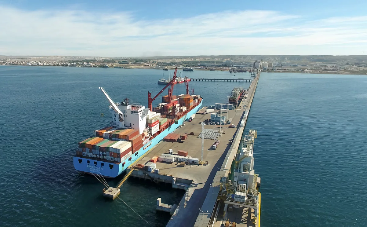 En Puerto Madryn continuarán con el desguace de buques varados