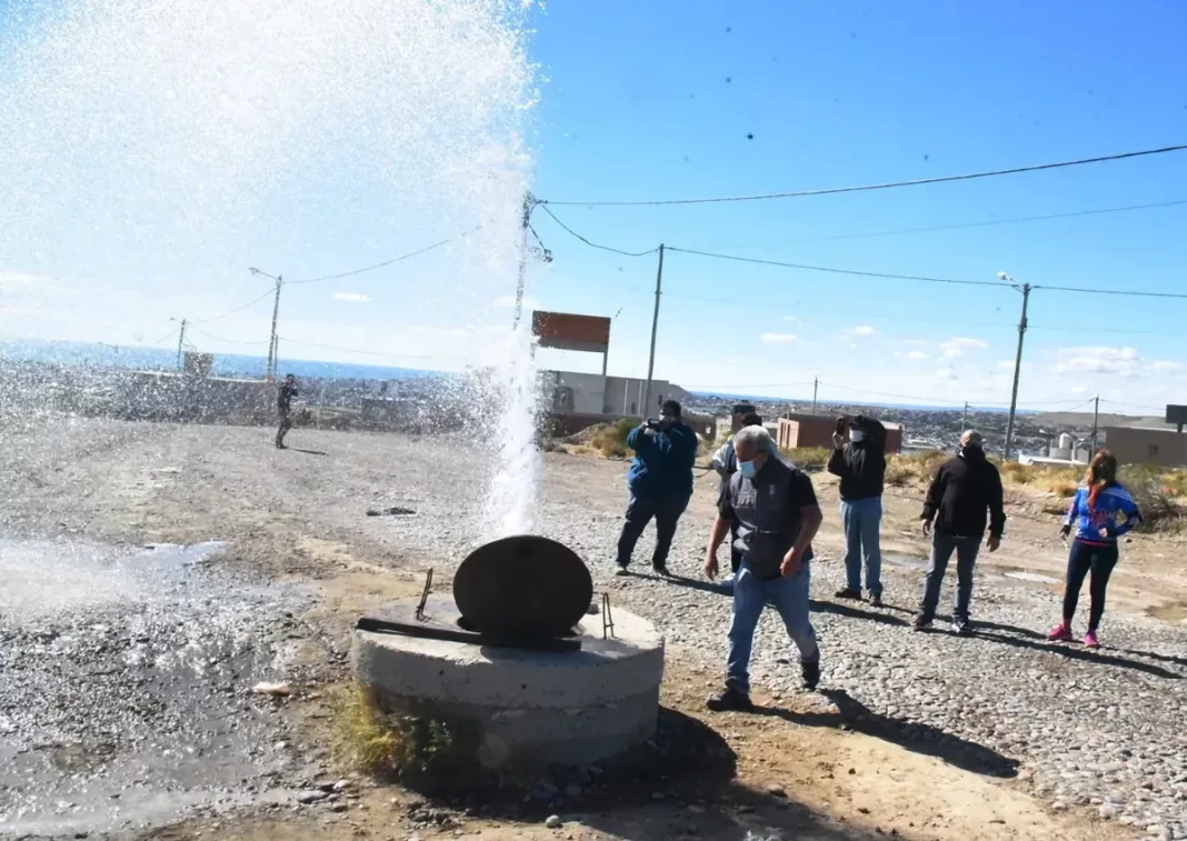 Bloquearon el cargadero de camiones cisterna en protesta por la falta de agua