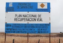 Casación confirmó al tribunal del juicio de Vialidad II Cartel de obra de Austral Construcciones en la ruta provincial Nº 39 - Foto: OPI Santa Cruz/Francisco Muñoz