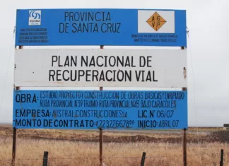Casación confirmó al tribunal del juicio de Vialidad II Cartel de obra de Austral Construcciones en la ruta provincial Nº 39 - Foto: OPI Santa Cruz/Francisco Muñoz