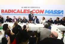 “Para un peronista/kirchnerista no hay nada mejor que un Radical”. Esta frase la confirma el balotage que desnuda la impureza de una oposición travestida y ambivalente “Para un peronista/kirchnerista no hay nada mejor que un Radical”. Esta frase la confirma el balotage que desnuda la impureza de una oposición travestida y ambivalente