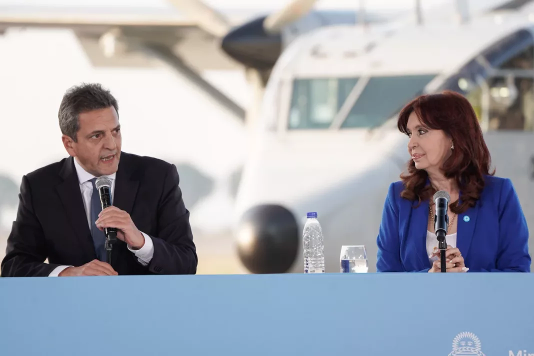 El ministro de Economía, Sergio Massa, junto a la vicepresidenta de la Nación, Cristina Kirchner - Foto: NA