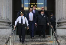 Donald Trump Jr. declaró en el caso de fraude al financiero Donald Trump Jr. declaró en el caso de fraude al financiero - Foto: NA