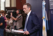 Gobierno de Milei anuncia medidas de ajuste para evitar la catástrofe económica Manuel Adorni, vocero del gobierno - Foto: NA