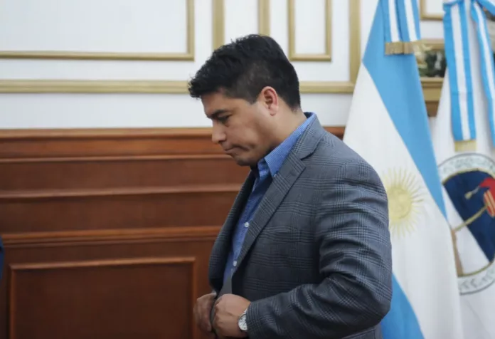 No hay que creerles. La pelea de Grasso y Vidal o la de Máximo y Kicillof es política de barricada. Si Grasso y Máximo referencian el “peronismo”, ¡Qué poco queda de la doctrina!