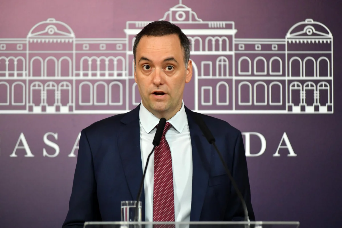 Vocero presidencial anuncia medidas para combatir intermediarios en distribución de planes sociales - Foto: NA Vocero presidencial anuncia medidas para combatir intermediarios en distribución de planes sociales - Foto: NA