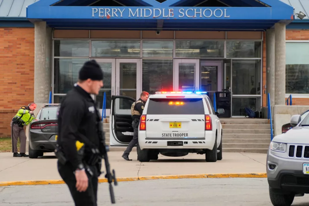Tragedia en escuela secundaria de Iowa: al menos un muerto y varios heridos en tiroteo - Foto: NA