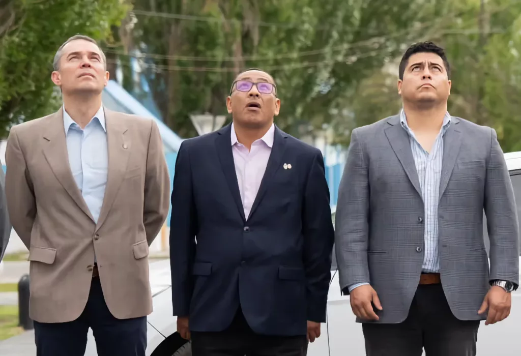 l jefe de Gabinete de Ministros, Daniel Álvarez, el ministro de Seguridad, Pedro Pródromos y el Gobernador de Santa Cruz Claudio Vidal - Foto: Prensa de Gobierno