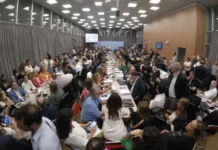 Oficialismo y oposición "dialoguista" acuerdan dictamen sobre Ley Ómnibus - Foto: NA