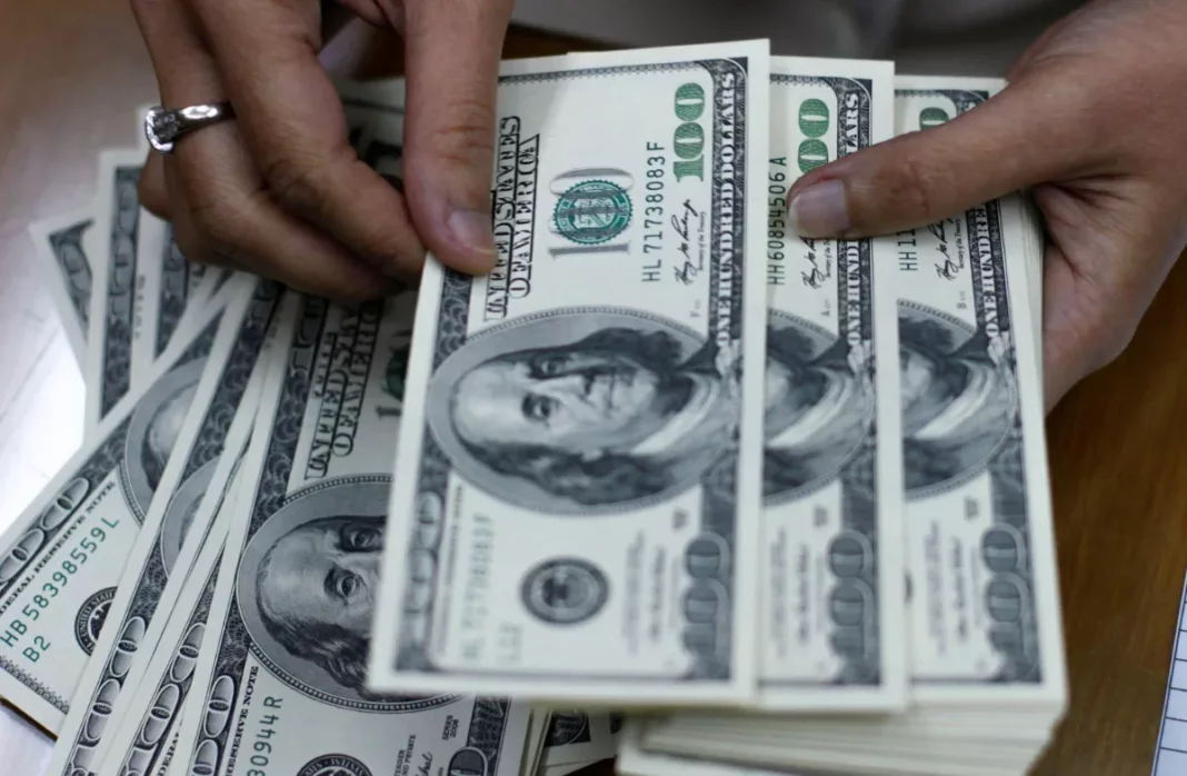 Dólar, Dólares, billetes, moneda americana - Foto: NA