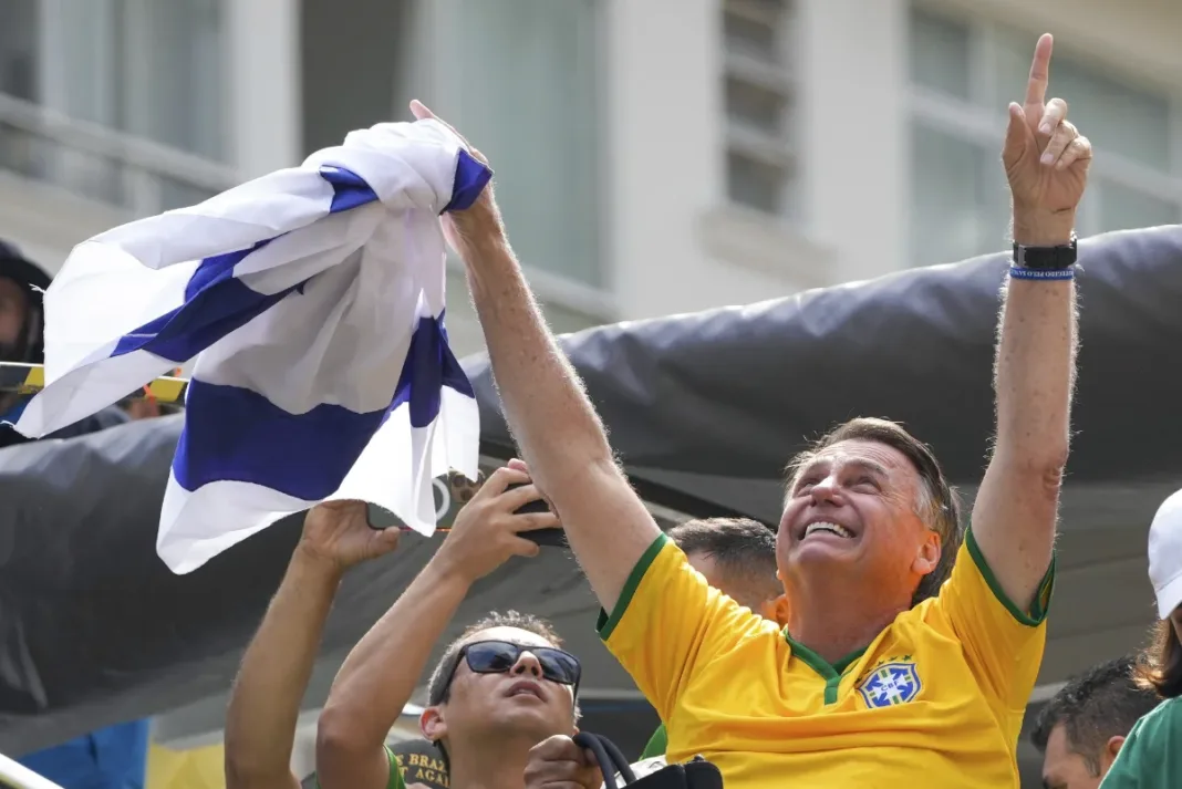 Bolsonaro reúne a miles de seguidores en Sao Paulo para demostrar fuerza política
