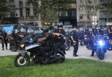 Juez ordena ajustar aplicación del Protocolo antipiquetes El operativo policial en inmediaciones del Congreso Nacional - Foto: NA