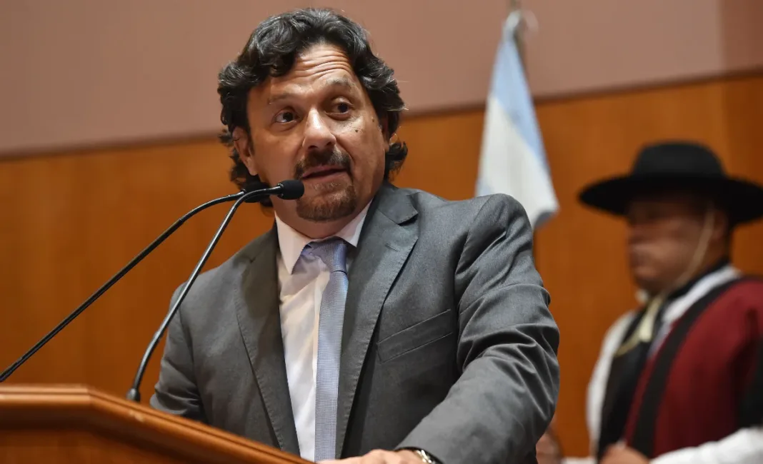 El gobernador de Salta Gustavo Sáenz - Foto: NA