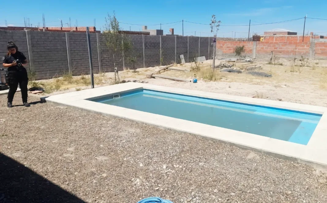 Un adolescente se ahogó en una pileta en Puerto Madryn