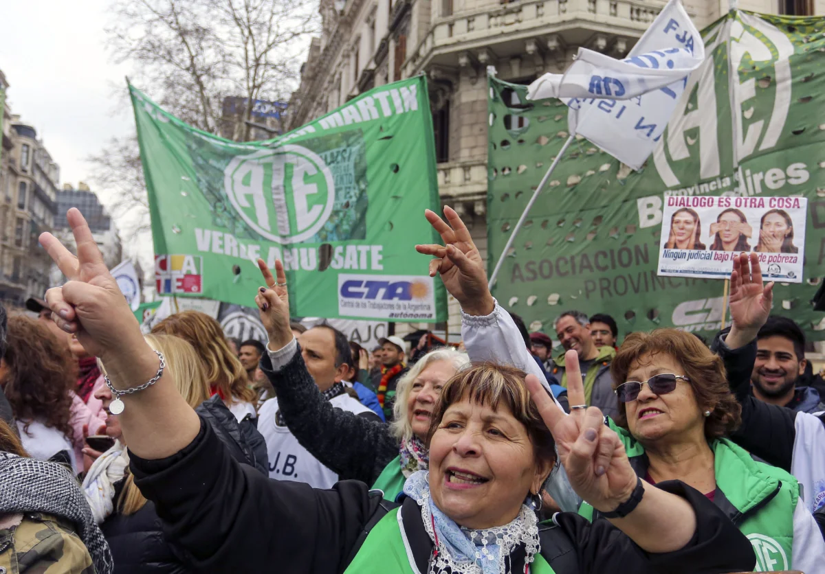 Amenaza de ocupaciones pacíficas en ministerios por posibles despidos masivos, advierte ATE Nacional - Foto: NA Amenaza de ocupaciones pacíficas en ministerios por posibles despidos masivos, advierte ATE Nacional - Foto: NA