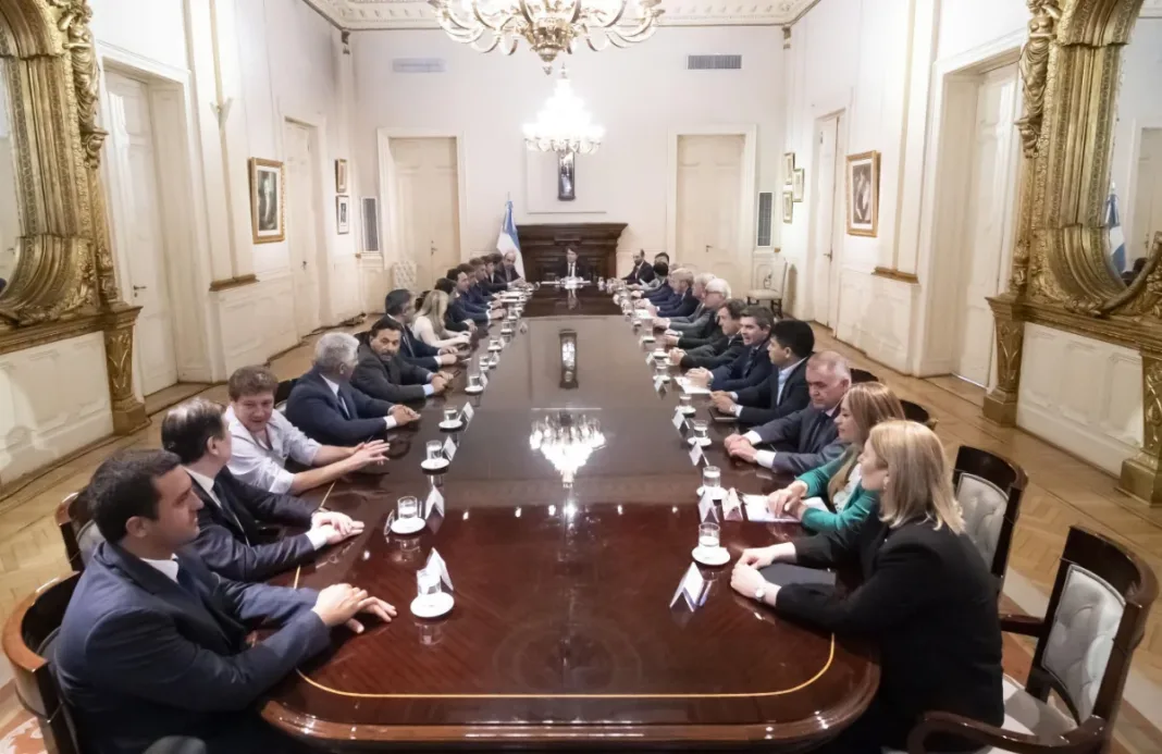 Gobernadores reunidos en Casa Rosada - Foto: NA