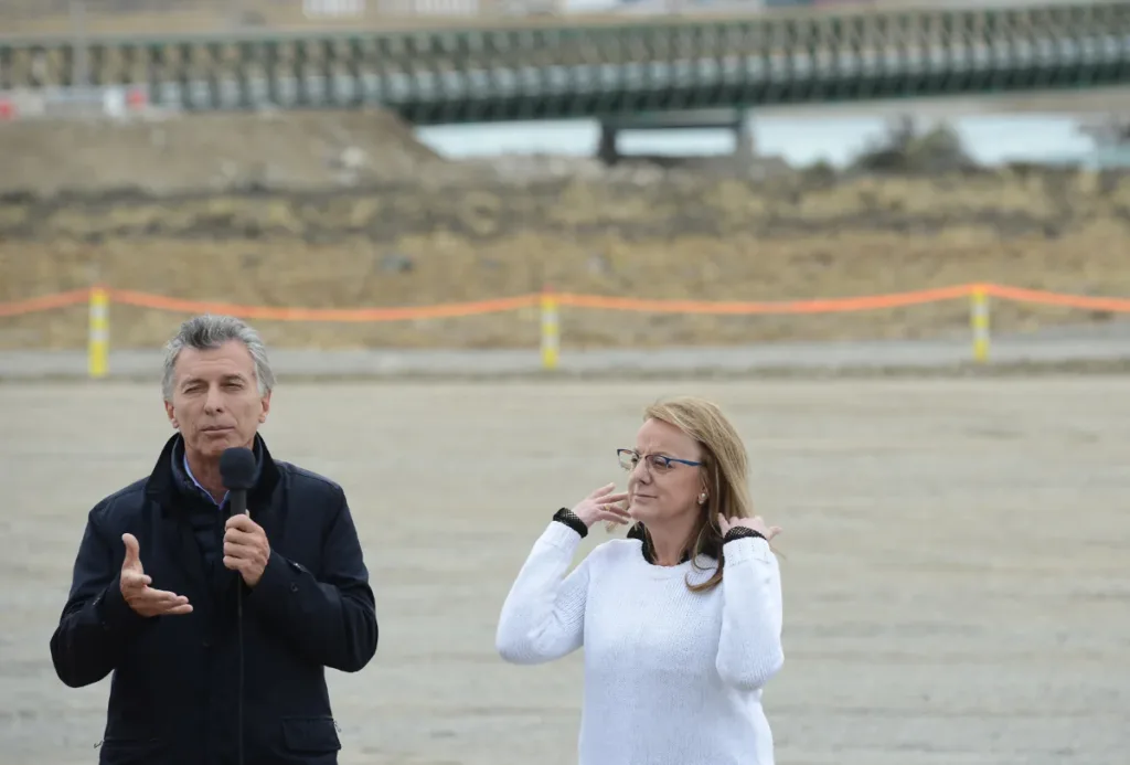 Mauricio Macri visitó las represas y participo de un acto junto a Alicia Kirchner - Foto: OPI Santa Cruz/Francisco Muñoz