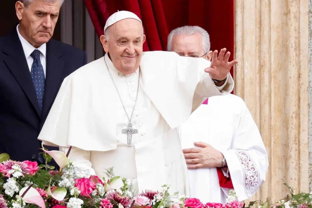 Papa Francisco pide liberación de rehenes en Gaza y cese de conflictos en su mensaje de Pascua