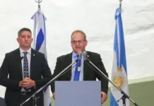 Embajador de Israel asegura que seguirán trabajando por la liberación de rehenes de Hamás El embajador de Israel en Argentina, Eyal Sela - Foto: NA
