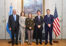 Jefa del Comando Sur de EE. UU. se reúne con autoridades argentinas para fortalecer cooperación en seguridad regional - Foto: NA
