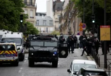 Detienen a hombre que amenazó con explotar consulado de Irán en París - Foto: NA