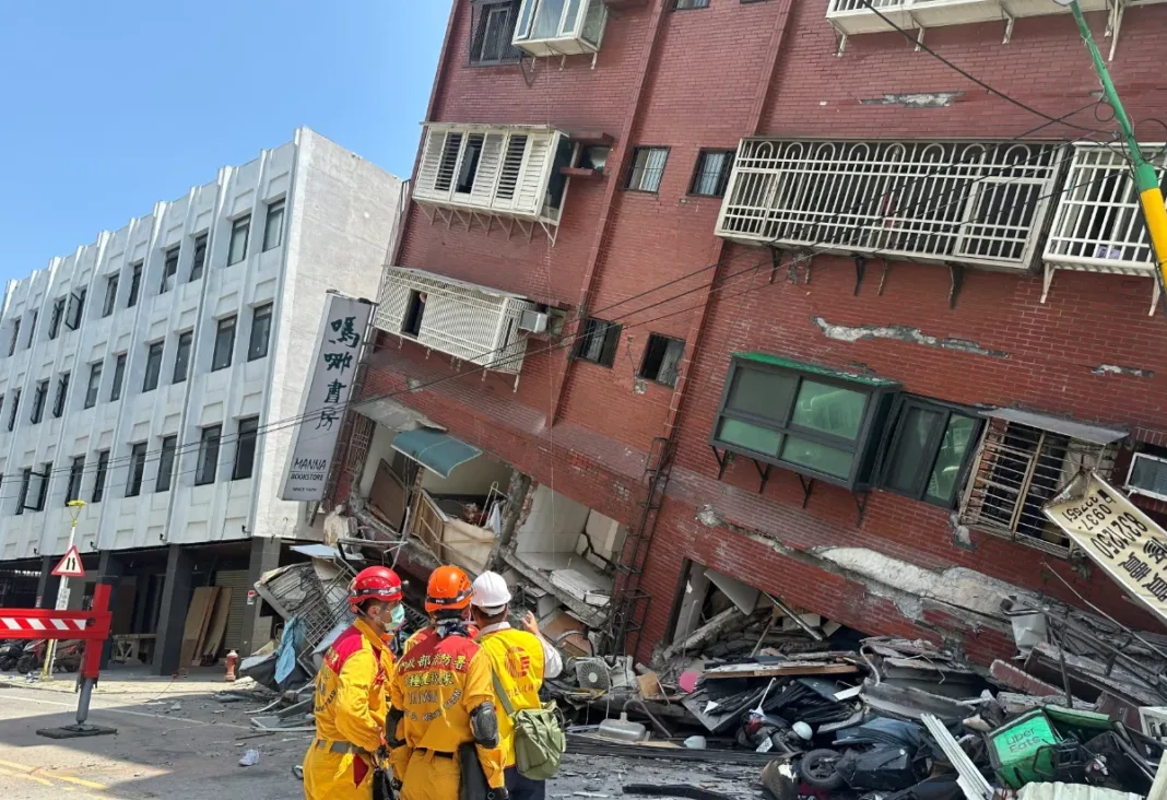 Terremoto de magnitud 7,4 sacude Taiwán: Alerta de tsunami para Japón y Filipinas cancelada - Foto: NA