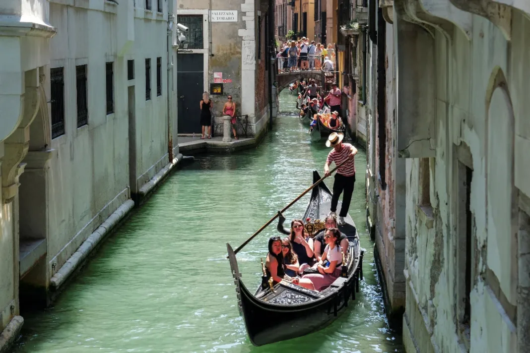 Venecia implementa nueva tarifa para visitantes diarios como medida de preservación - Foto: NA